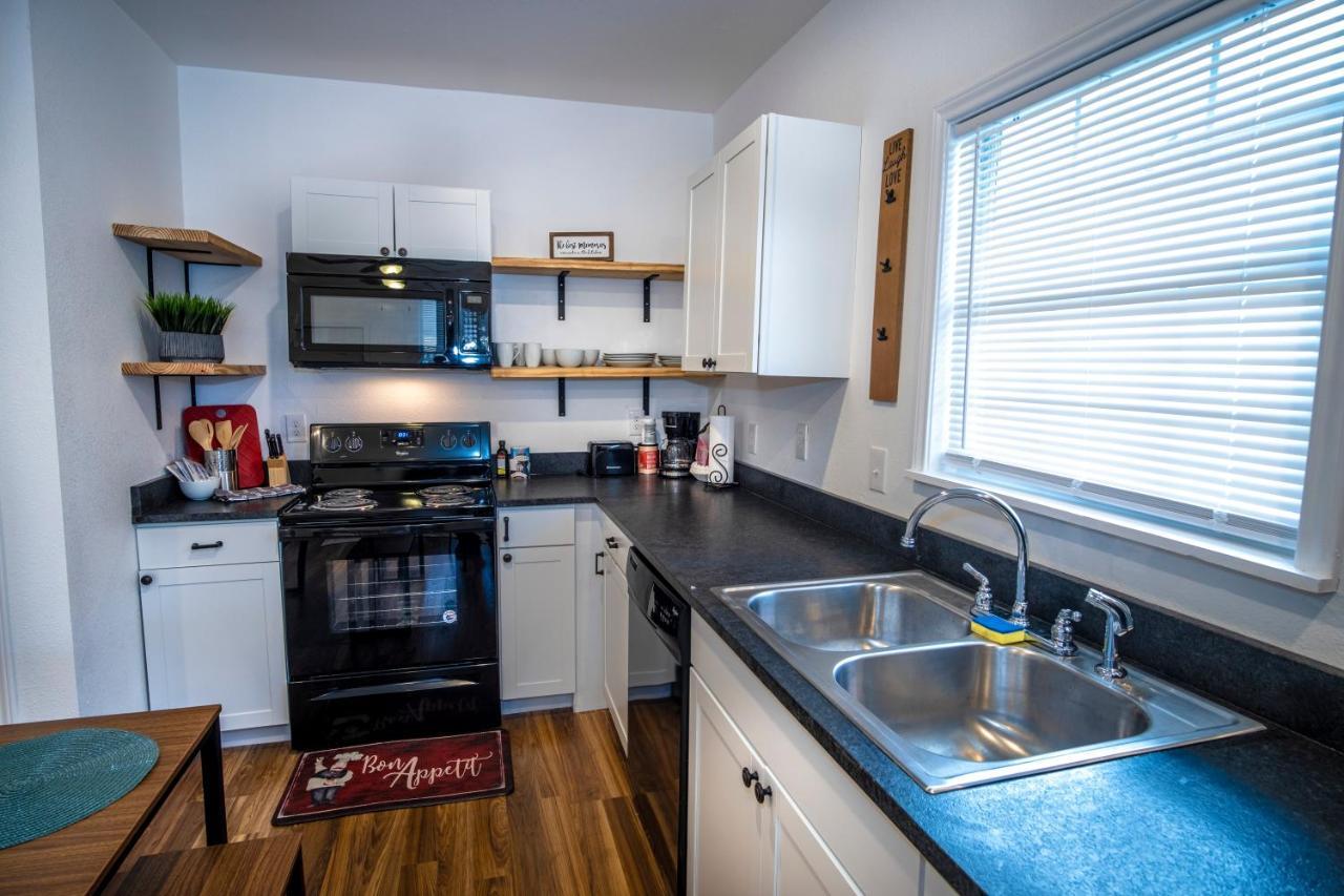 Downtown View Cozy 2br1ba Sleeps 8 Appartement *